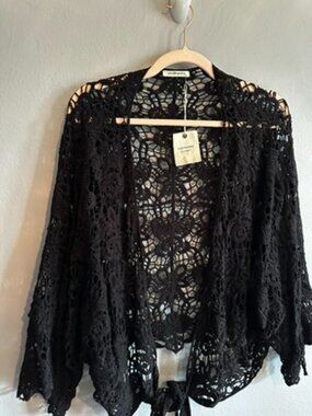 ANDTHEWHY Black Crochet Lace Kimono - One Size fits all